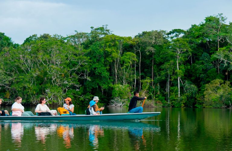 La-Selva-Eco-lodge-canoe-pack